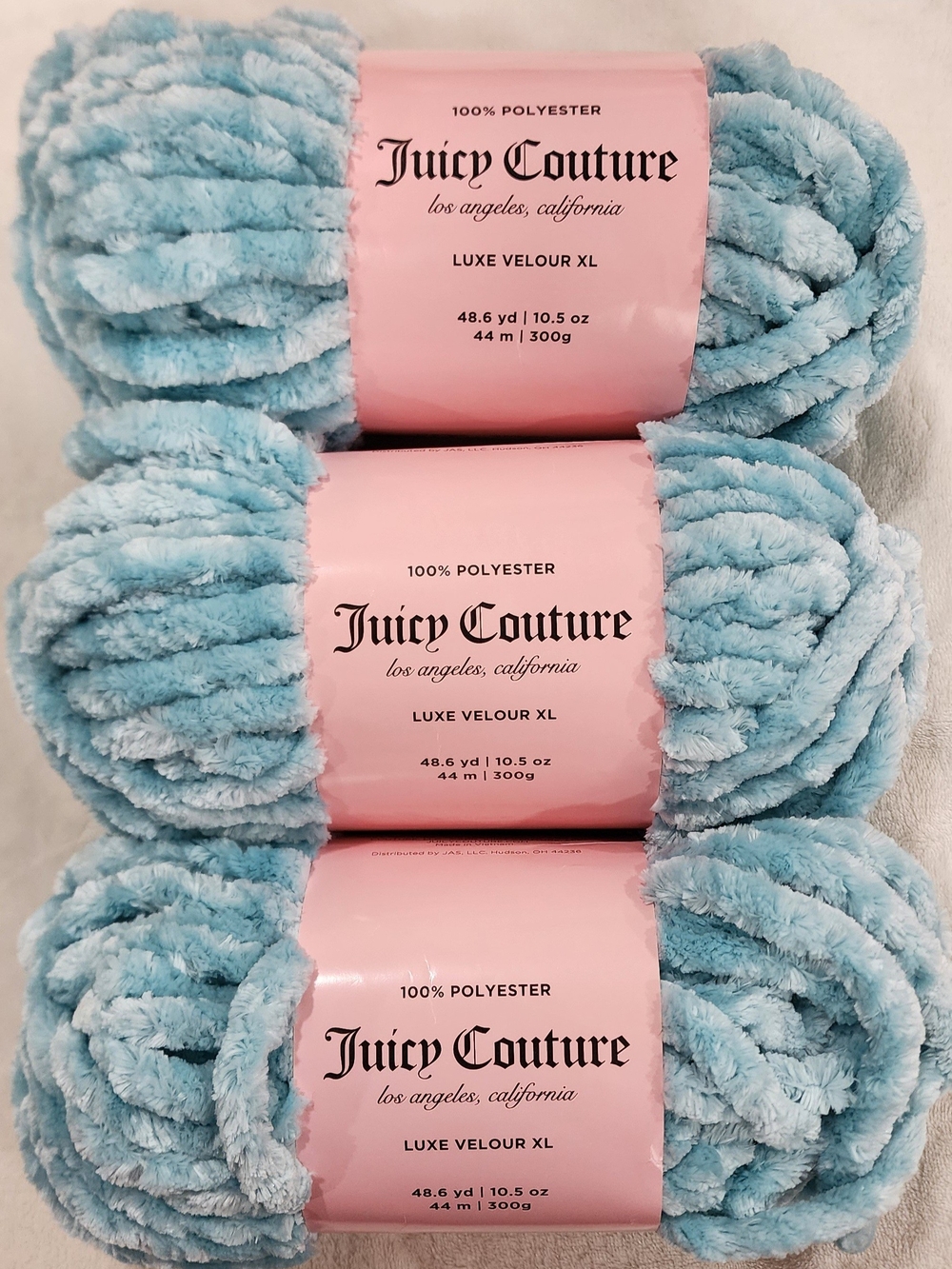 Juicy Couture Luxe Velour XL Yarn in Turquoise